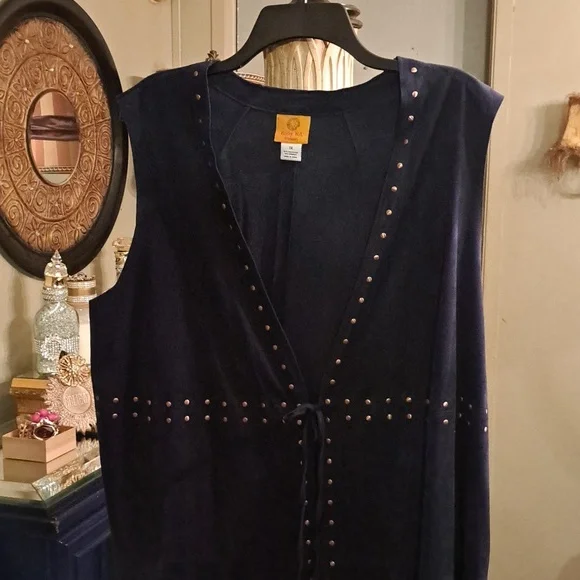 Ruby Rd. vest - Picture 7 of 7